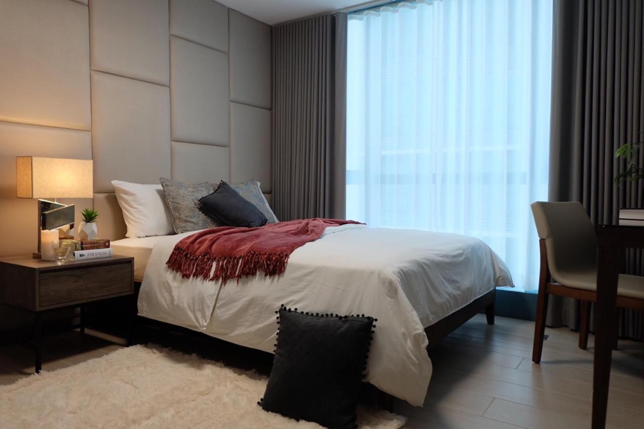 One Uptown Residence Тагиг Экстерьер фото